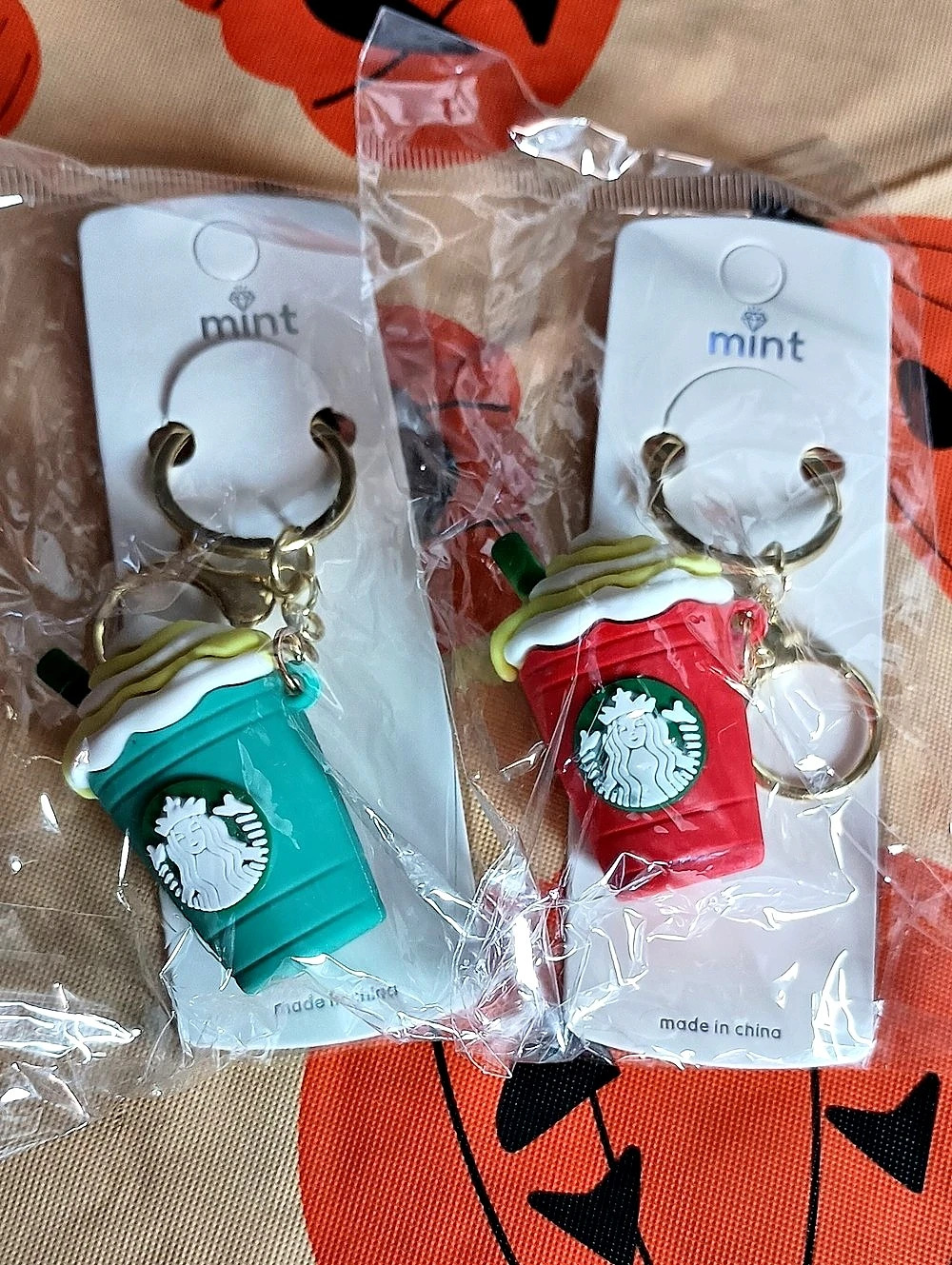 2PC Fashion Bag Charms Mini Coffee Keychain Set Green & Red